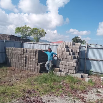 ብሎኬት - Brick at Conmaret