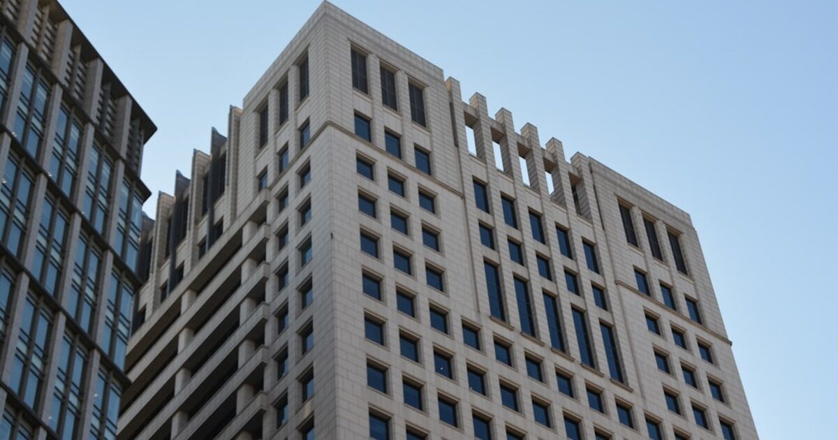 modern-skyscraper-construction-engineering-details