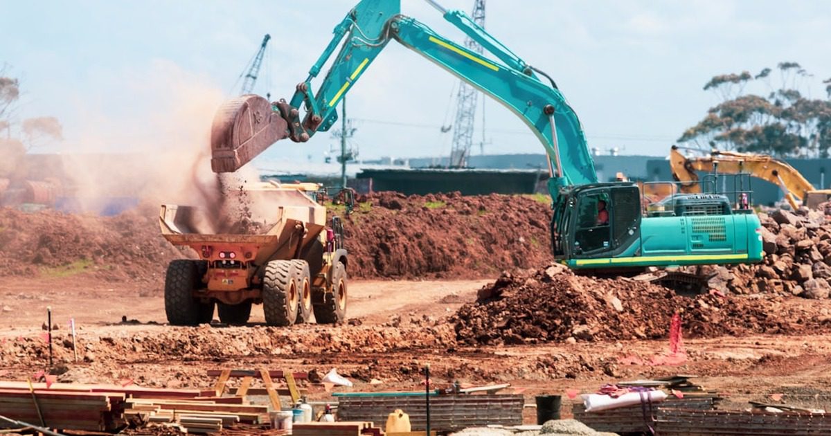 መሠረት ላይ 'Backfilling' (አፈር መሙላት) ለምን በጥንቃቄ ይደረጋል?
