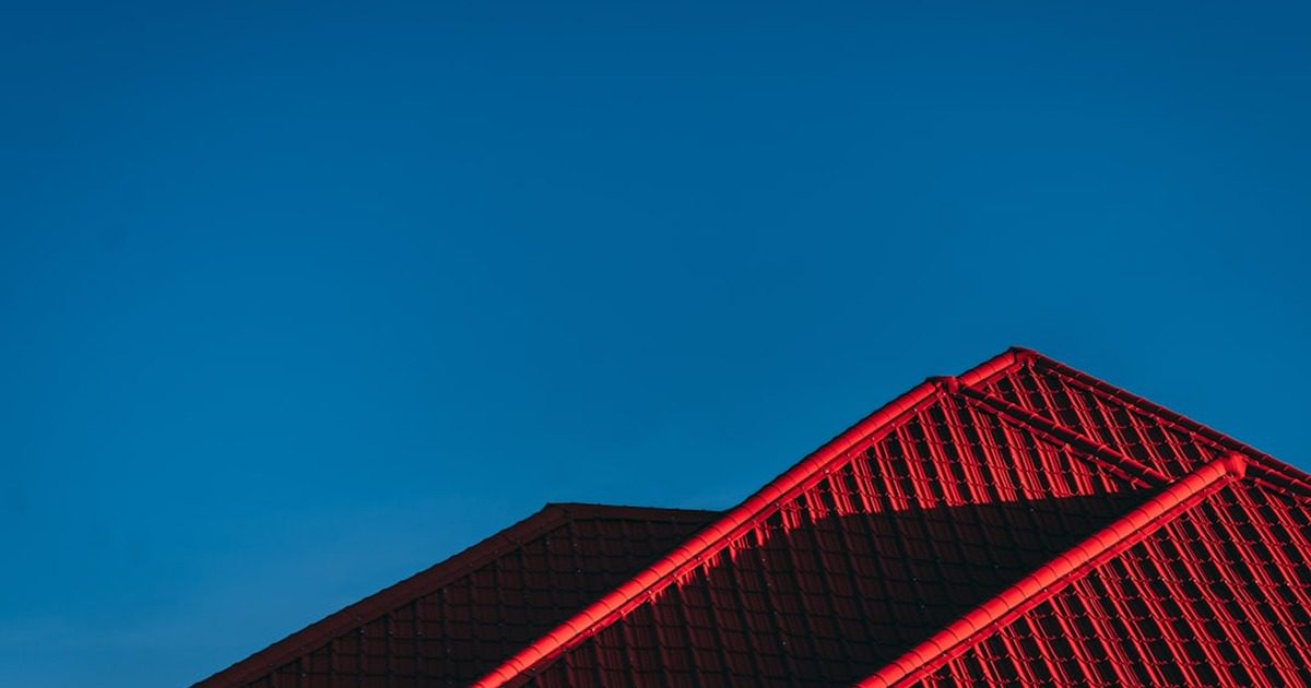የቤትዎ ጣሪያ ለምን ይጮኻል?
