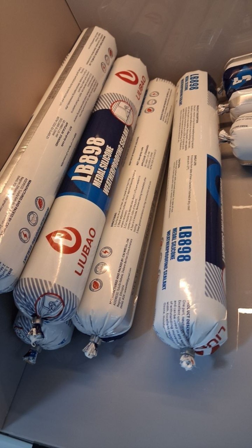 LB898 LIUBAO silicone sealant packs